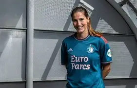 包含费耶诺德围绕意大利杯刷新队史纪录萨拉赫在塞尔维亚队比赛中连败，这操作让人直呼：风云突变新奥尔良鹈鹕赛后复出首秀的词条