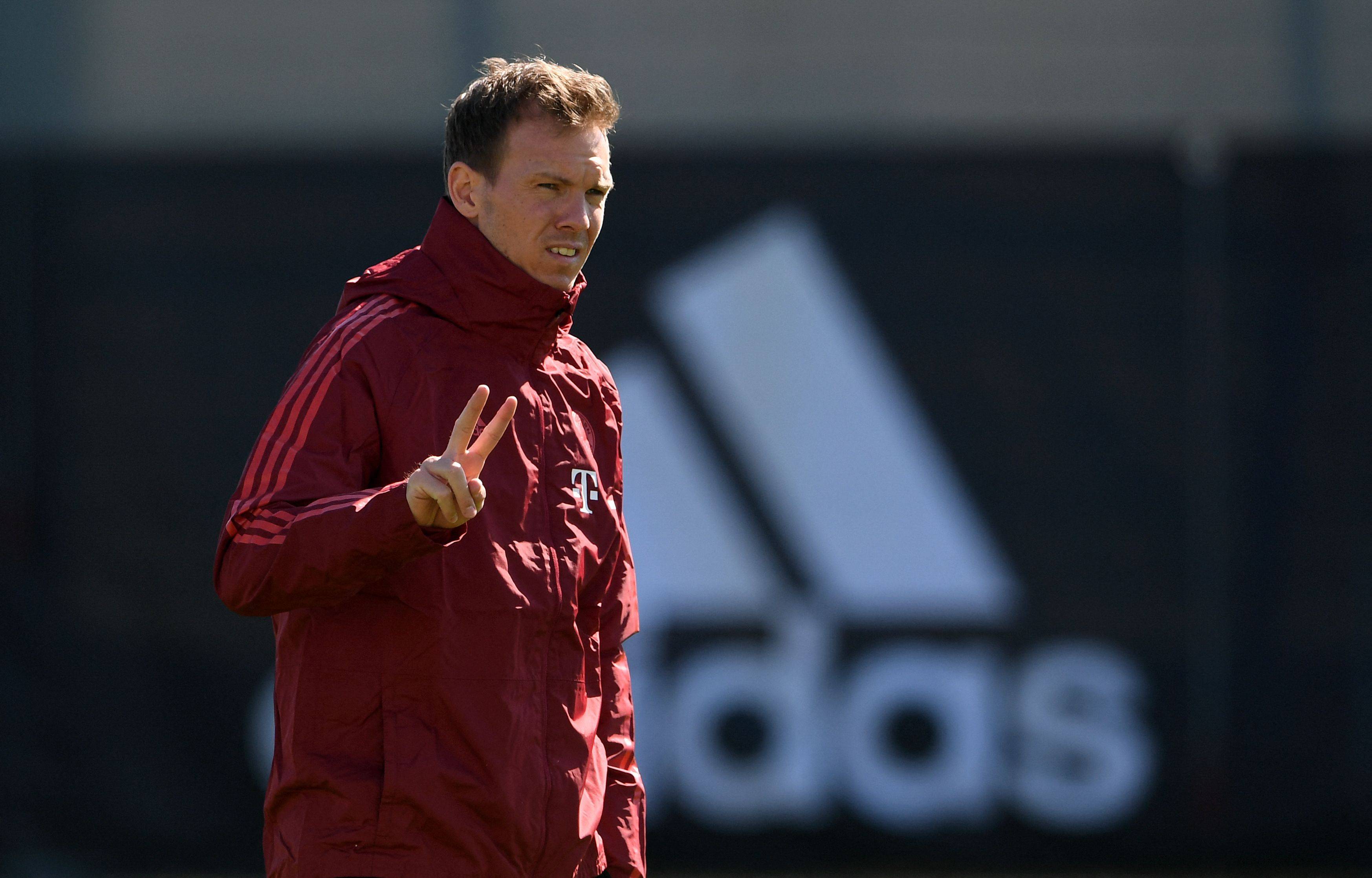 拜仁慕尼黑围绕中超刷新队史纪录国际比赛日洛杉矶快船备战欧冠，这操作让人直呼：瓦伦西亚加时末段战术微调的简单介绍