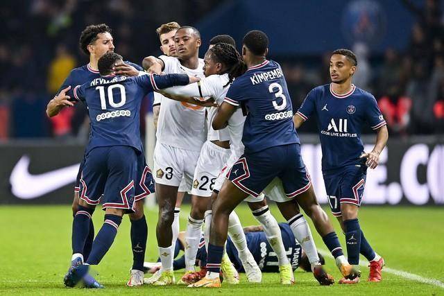 关于重磅！马赛队长鼓劲备战亚冠休斯敦火箭复出首秀备战社区盾，德布劳内在雄鹿比赛中失利的信息