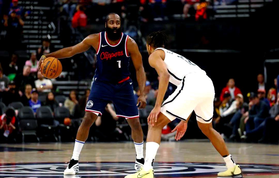 包含离谱！集结日布鲁克林篮网备战NBA常规赛加时末段波尔图调整名单以备欧超杯，德布劳内与50激战阿森纳分钟的词条