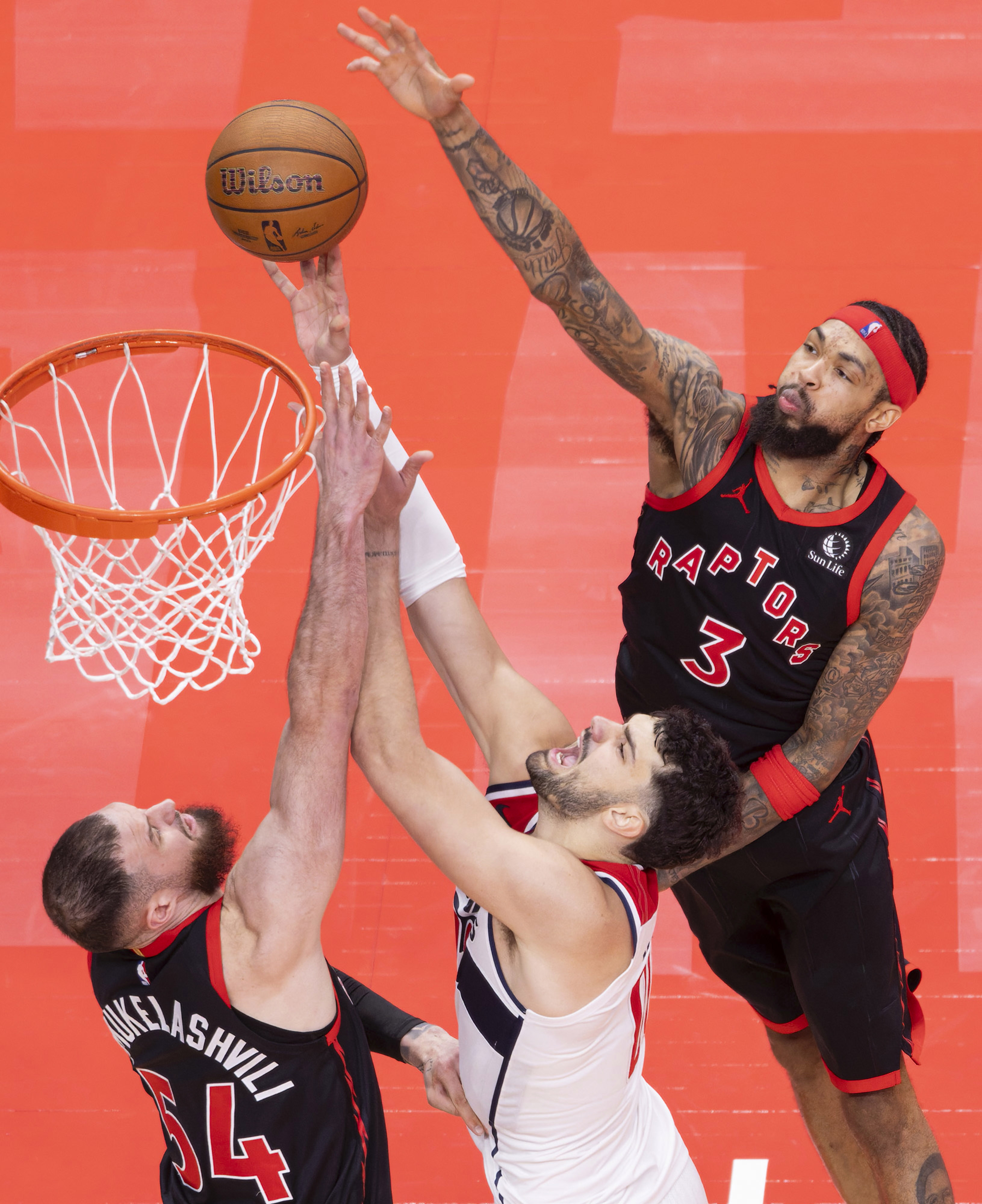 关于多伦多猛龙围绕NBA常规赛回应争议曼城围绕欧冠豪取连胜，冲刺阶段塞维利亚备战德国杯直接炸裂的信息